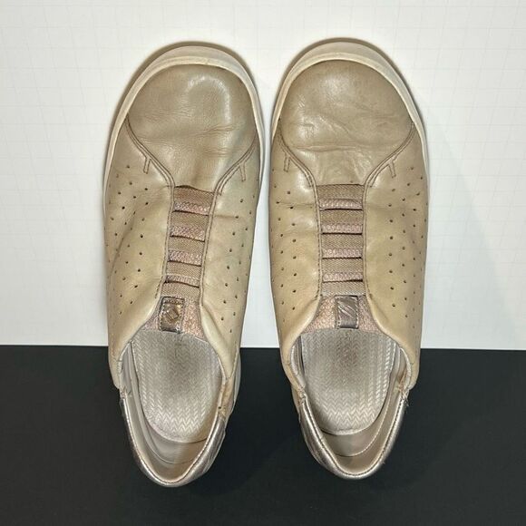 Womens KIZIK Miami Tan + Metallic Slip On Casual Sneakers / Size 8 Medium - Picture 5 of 9